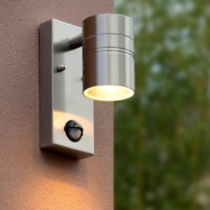 Applique da esterno a cilindro cromo satinato led 5w 2700k ip44 con sensore movimento crepuscolare