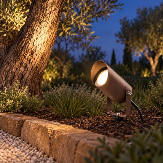 Gea luce ges1140 proiettore da esterno con picchetto a cilindro con visiera marrone ip65
