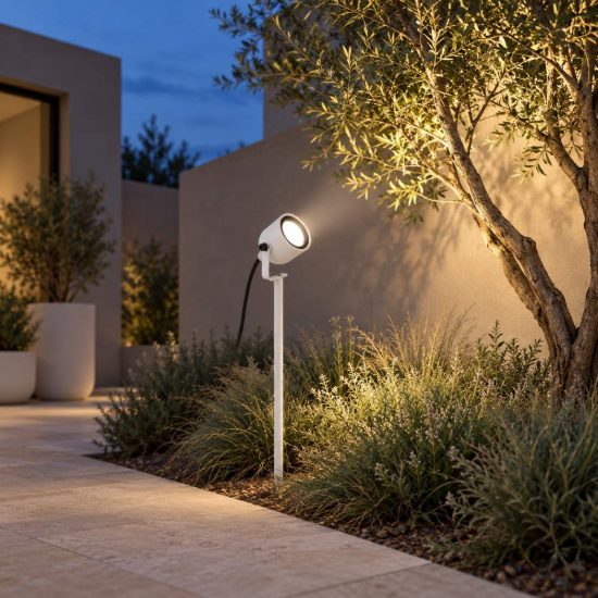 Gea luce ges2280 proiettore grande da esterno con picchetto a cilindro bianco ip65