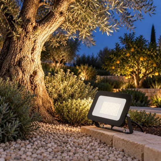 Gea luce ges2340 proiettore da esterno rettangolare nero led 50w cct 3000k 4000k 6500k ip65