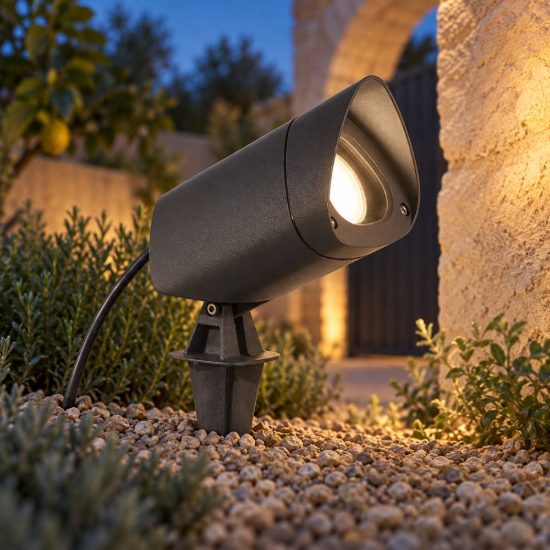 Gea luce ges740 proiettore da esterno con picchetto a cilindro con visiera grigio antracite ip65