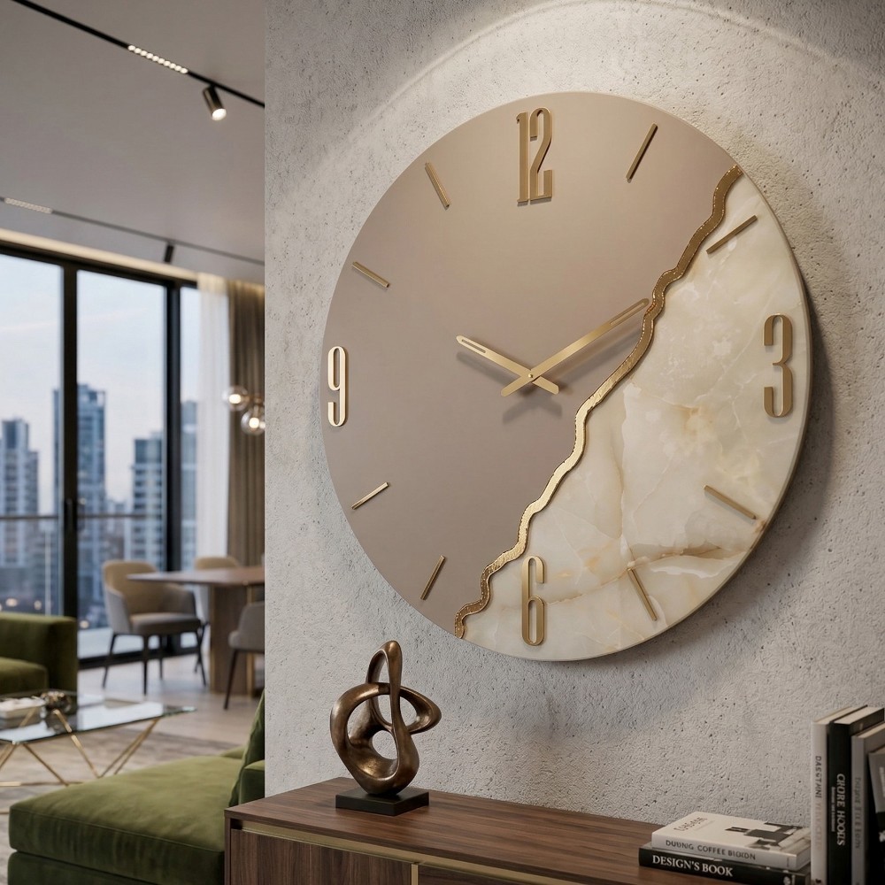 Orologio da parete in resina effetto marmo con dettagli in foglia oro