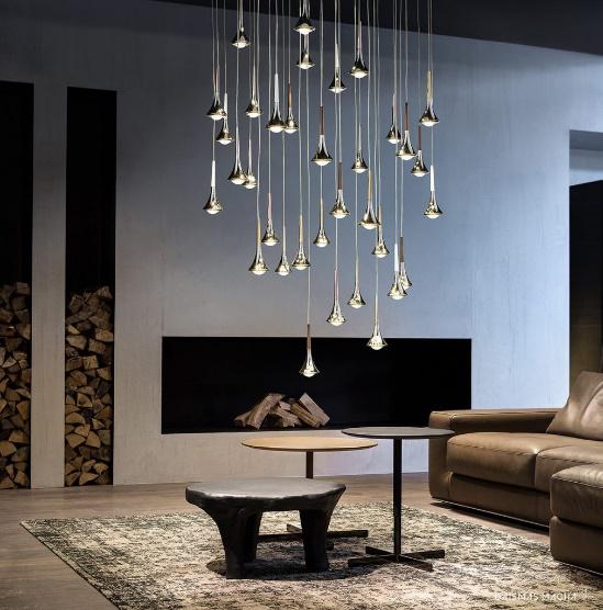 Composizione di lampadari Nova Luce installati in ambiente moderno
