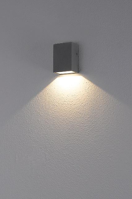 Applique Rossini Borg con emissione luminosa verso il basso